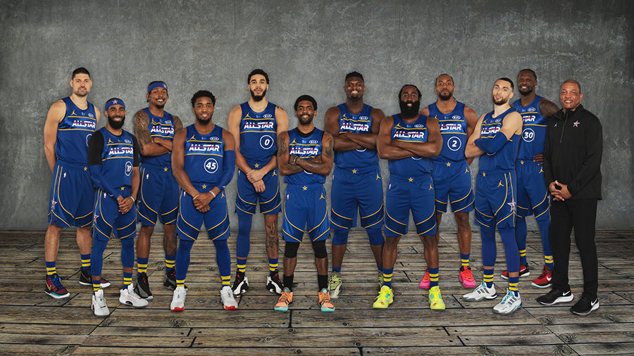 lol职业选手-NBA常规赛赛程吃紧,门兴格拉德巴赫今晨主帅复盘,底气十足,团队化学反应显著的简单介绍